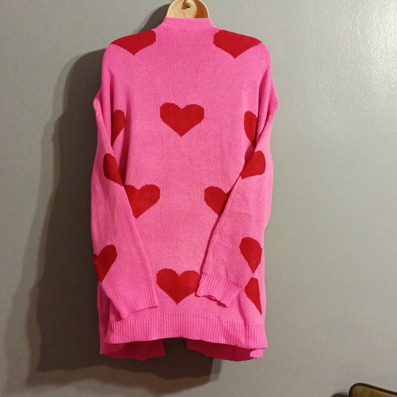 SHEIN Plus heart pattern pink with red ♥️ heart pattern cardigan duster. - Picture 13 of 17